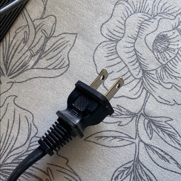 Magnavox DVD Player with remote - Picture 10 of 12